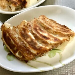 冷凍餃子の美味しい焼き方♪